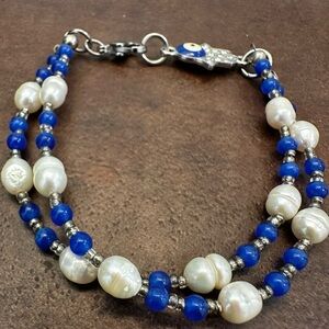 Elegant Blue Cat’s Eyes and White Pearls Beaded Bracelet